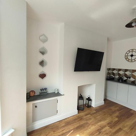 Lovely Refurbished Apartments, Morecambe Promenade エクステリア 写真