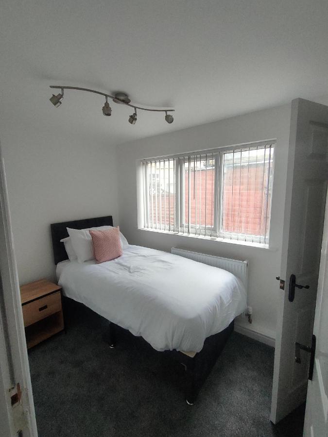Lovely Refurbished Apartments, Morecambe Promenade エクステリア 写真