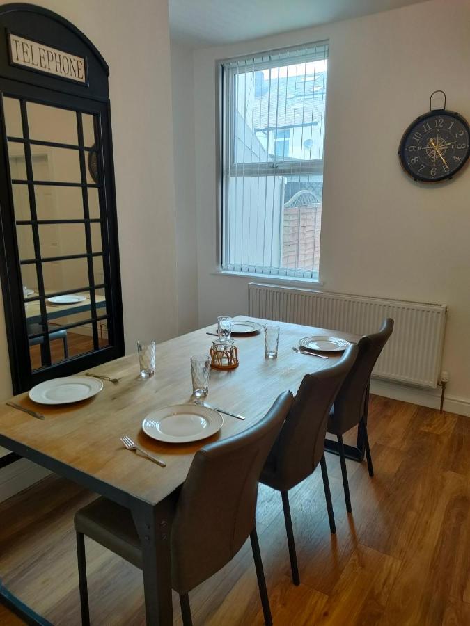 Lovely Refurbished Apartments, Morecambe Promenade エクステリア 写真
